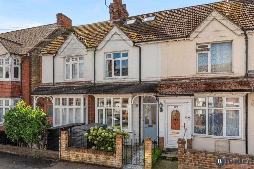 3 bedroom house for sale in Lancaster Road, Hitchin, SG5