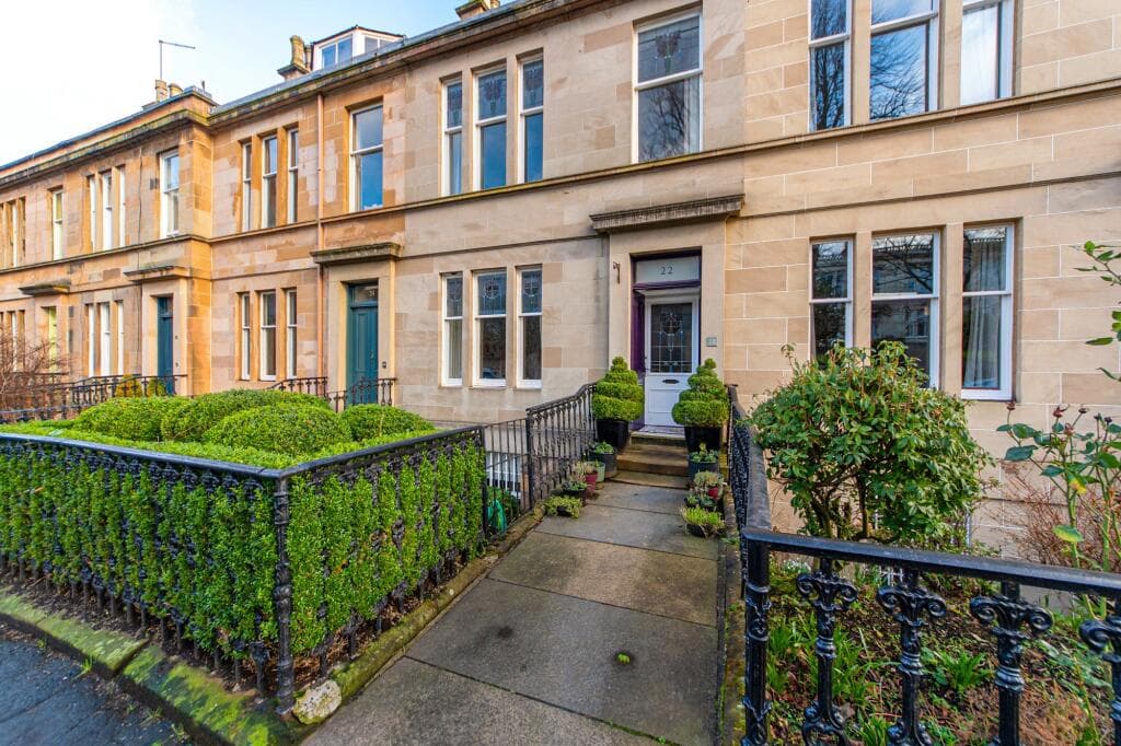 3 bedroom terraced house for sale in Hamilton Drive, Botanics, Glasgow, G12