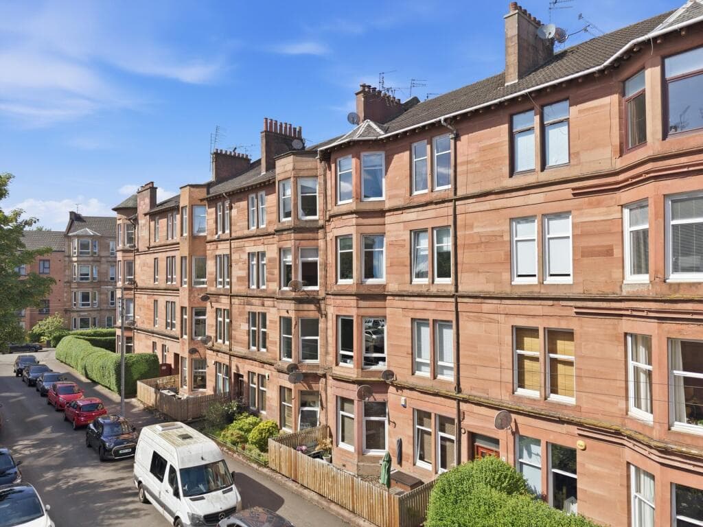 2 bedroom flat for sale in 1/2, 13 Craigmillar Road, Battlefield, G42 9JZ, G42