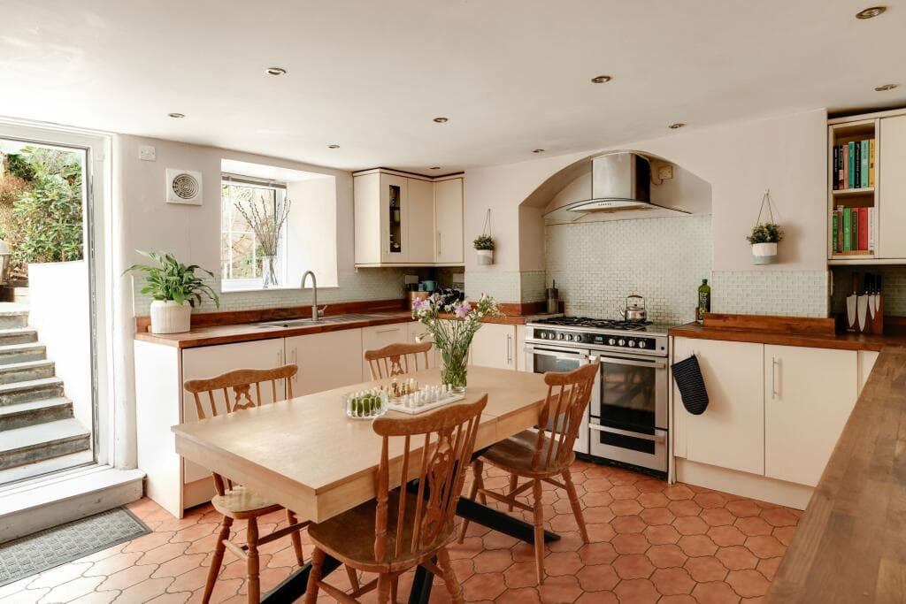 2 bedroom maisonette for sale in 9 Elmgrove Road, Redland, BS6