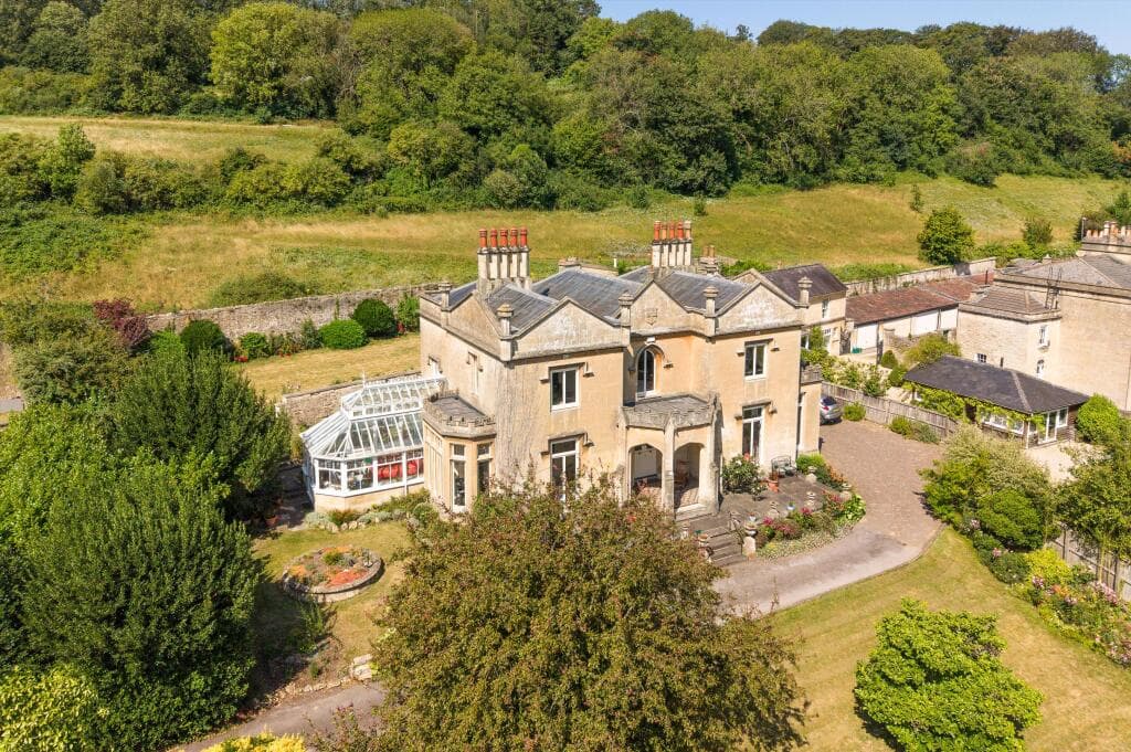 6 bedroom link detached house for sale in Lyncombe Hill, Bath, Somerset BA2