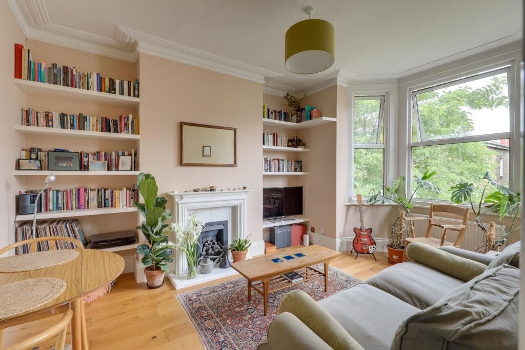 3 bedroom flat for sale in Davenport Road, Catford, SE6