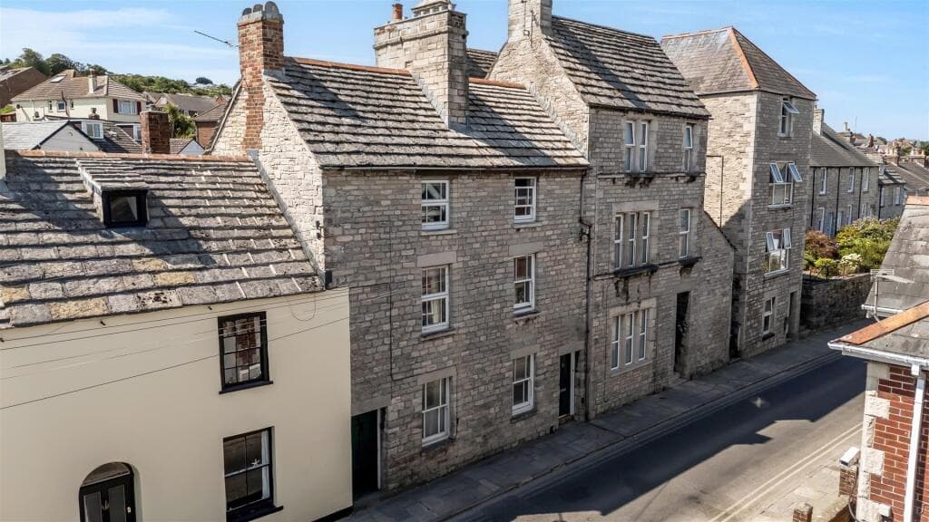 2 bedroom house for sale in High Street, Swanage, BH19