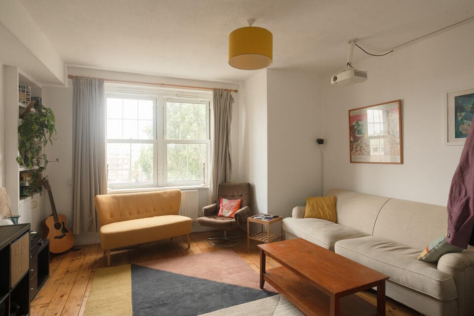 3 bedroom flat for sale in Old Ford Road, Tower Hamlets, London, E2