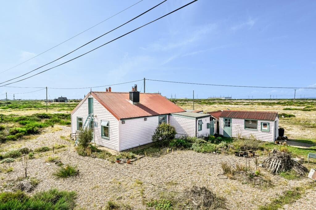 3 bedroom bungalow for sale in Dungeness Road, Dungeness, Romney Marsh, Kent, TN29