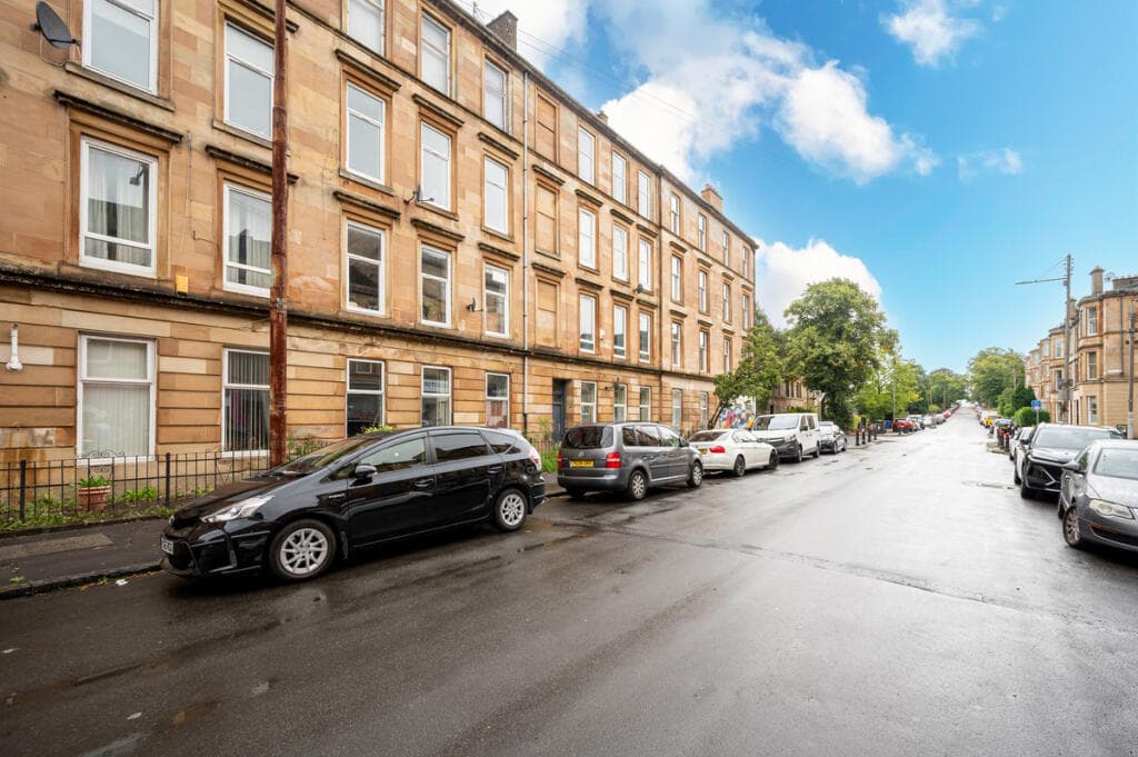 2 bedroom flat for sale in Albert Road, Govanhill, G42