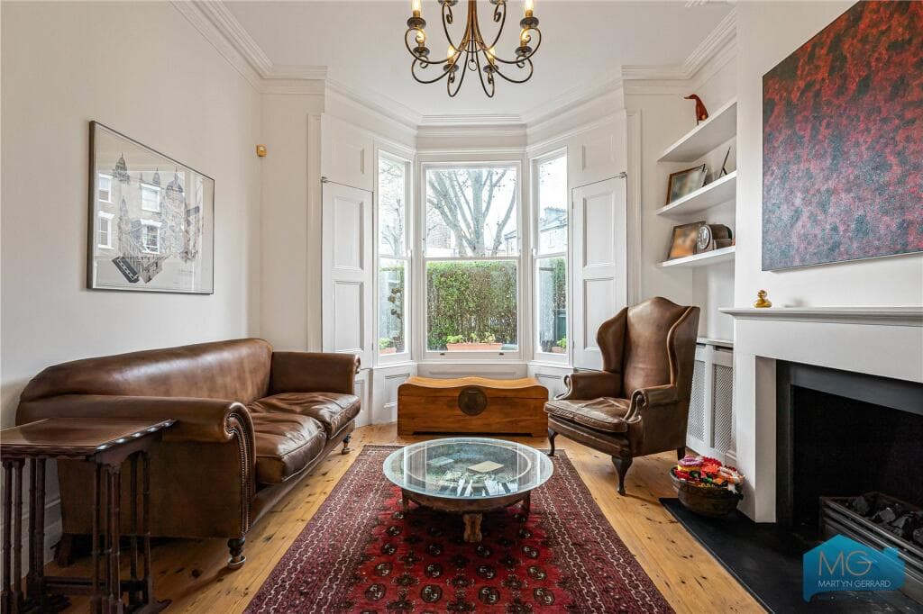 4 bedroom terraced house for sale in Bryantwood Road, London, N7