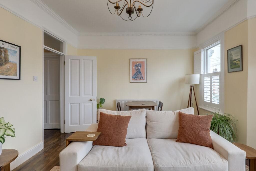 2 bedroom flat for sale in Kilmorie Road, Forest Hill, SE23