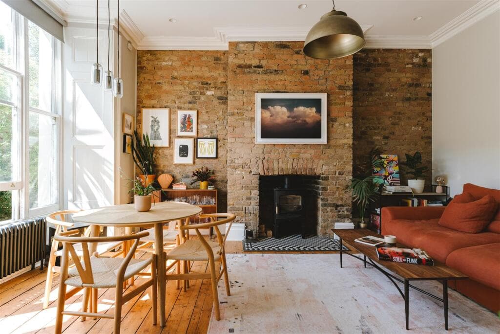 1 bedroom flat for sale in Upper Clapton Road, London, E5