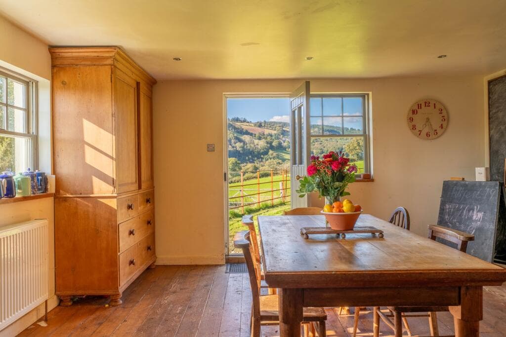 5 bedroom detached house for sale in Llanfynydd, Carmarthen, SA32