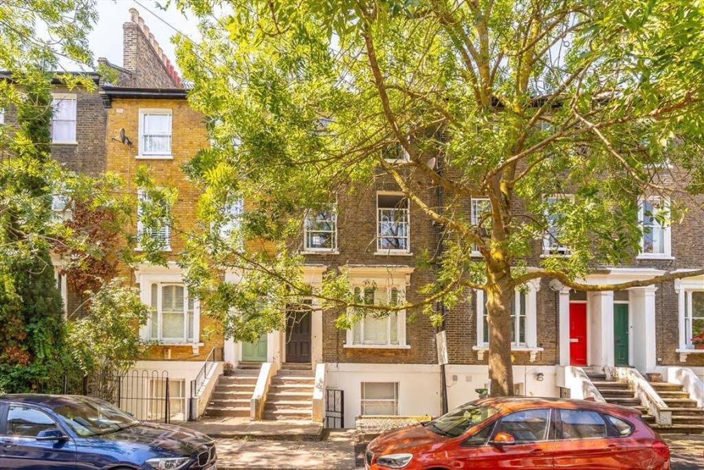 2 bedroom flat for sale in Nettleton Road, New Cross, SE14