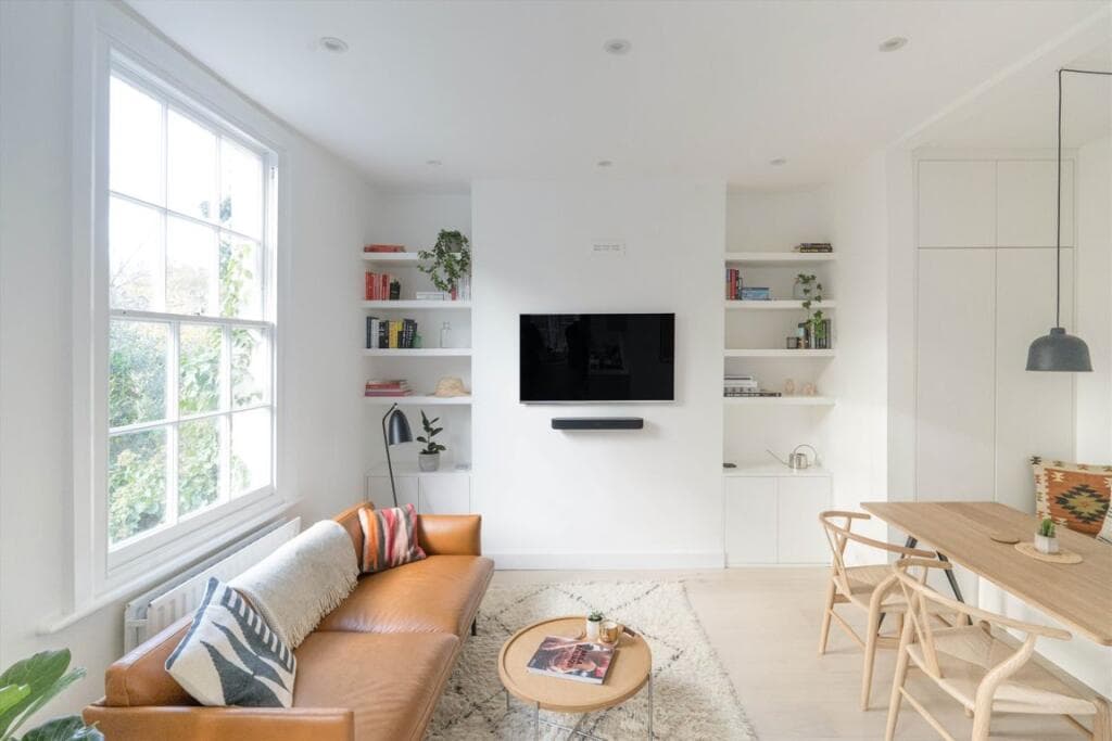 1 bedroom flat for sale in Middleton Road, Hackney, E8