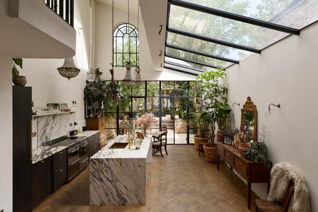 4 bedroom terraced house for sale in Clifden Road, Hackney, London, E5