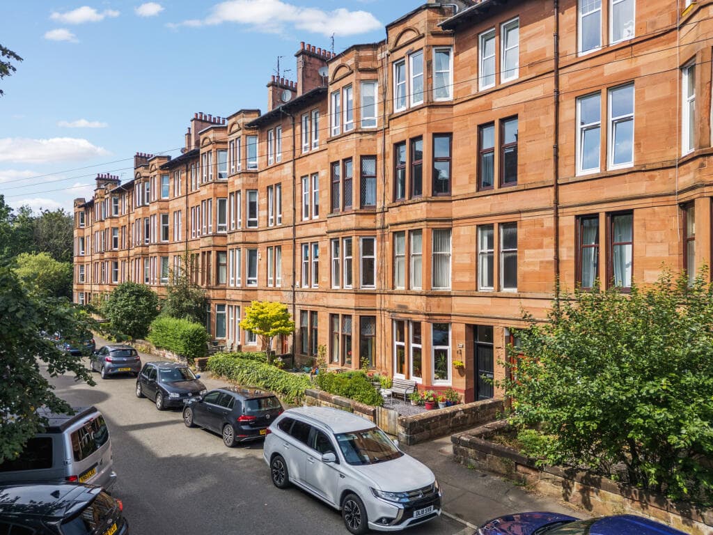 1 bedroom flat for sale in Woodford Street, Shawlands, Glasgow, G41