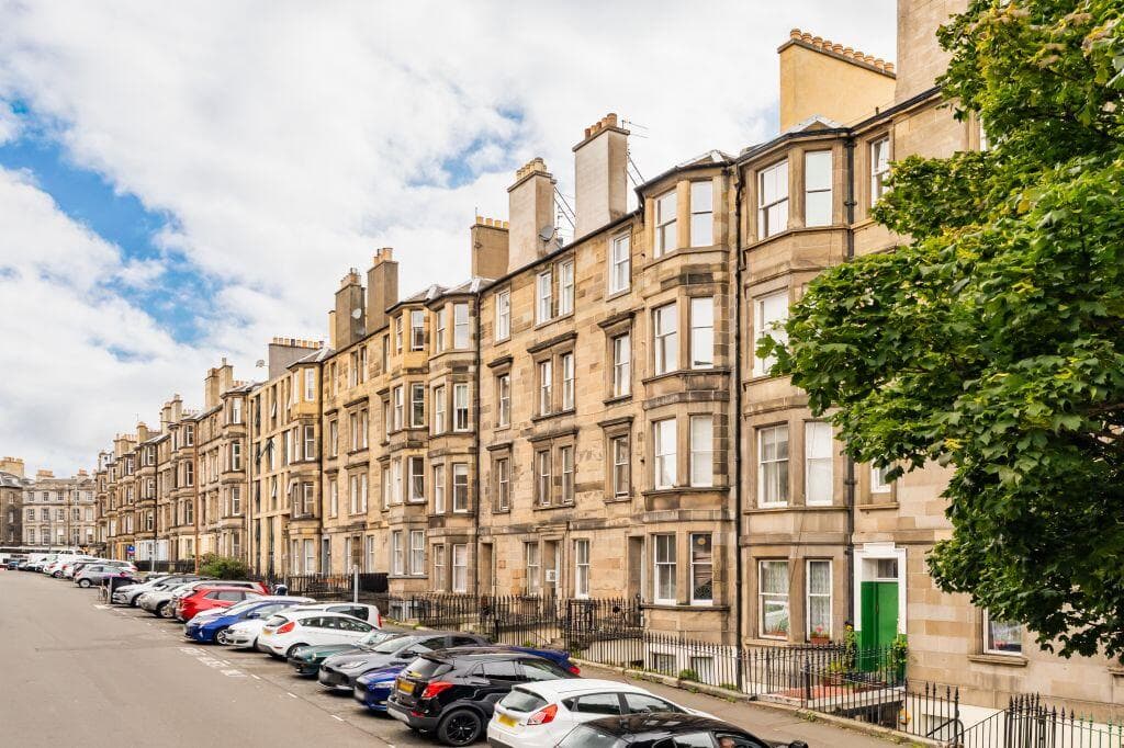 2 bedroom flat for sale in 43/4 Montgomery Street, Edinburgh, EH7 5JX, EH7