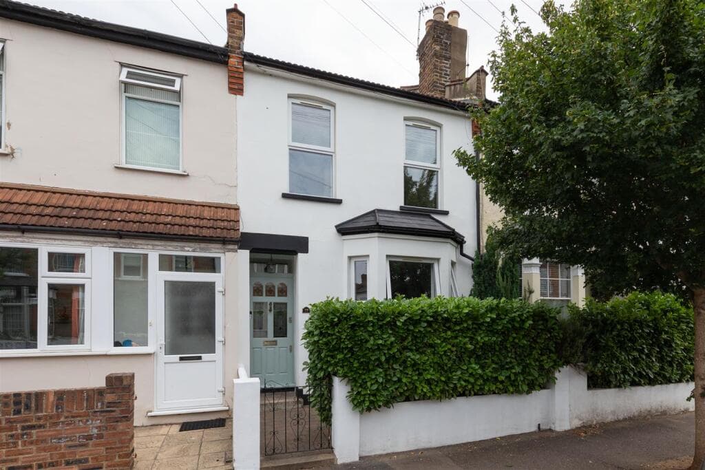 2 bedroom terraced house for sale in Chatham Road, Walthamstow, E17