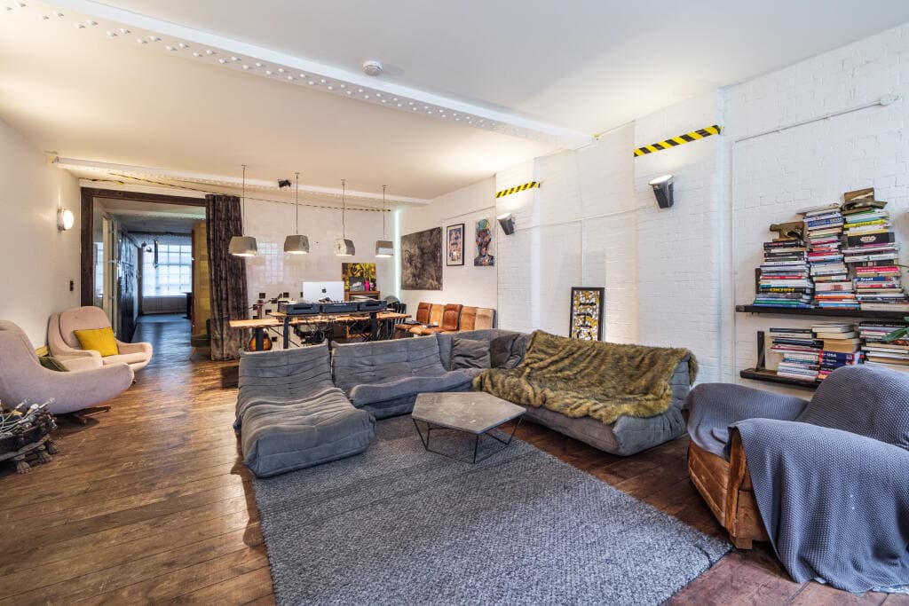 1 bedroom flat for sale in The Factory, Old Street, N1