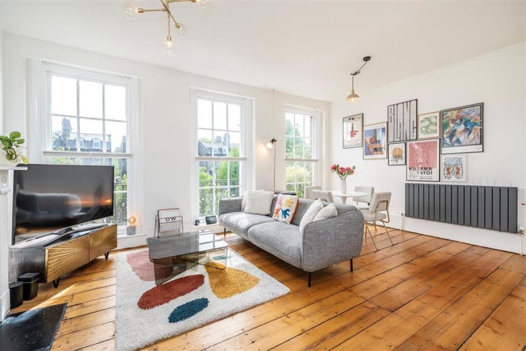 3 bedroom flat for sale in New Cross Road, New Cross, SE14