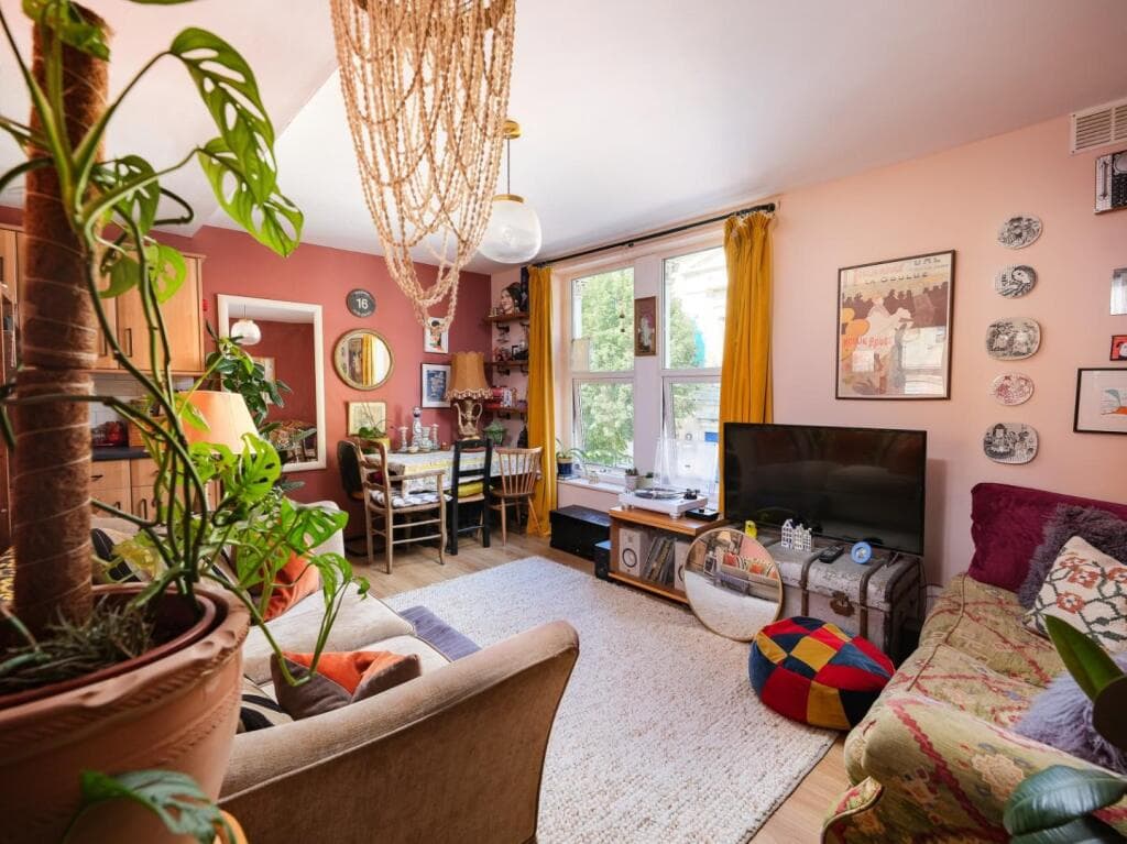 2 bedroom flat for sale in Stapleton Road, Easton, BS5