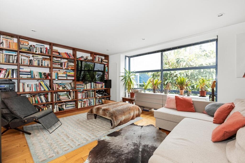 2 bedroom mews property for sale in Dunworth Mews, Notting Hill, London, W11