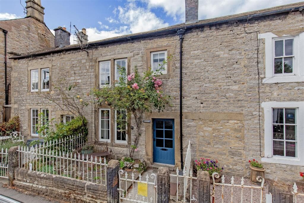 2 bedroom terraced house for sale in Church Street, Youlgrave, Bakewell, DE45