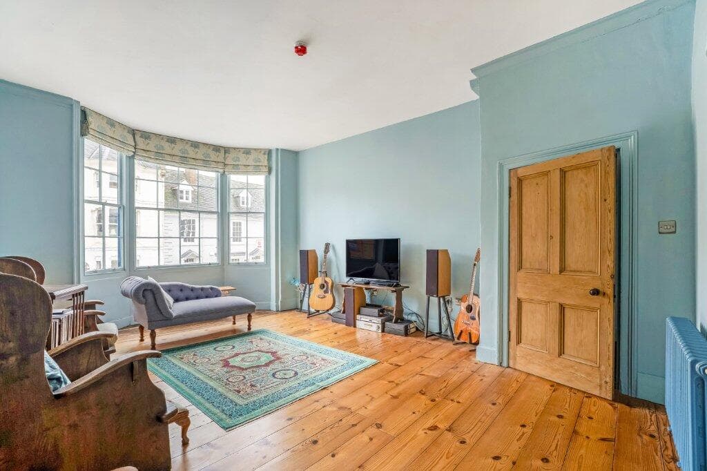 5 bedroom terraced house for sale in High Street, Shipston-on-Stour, Warwickshire, CV36