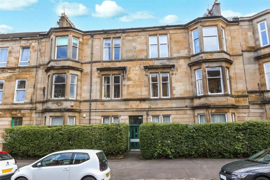 2 bedroom flat for sale in Leven Street, Pollokshields, Glasgow, G41