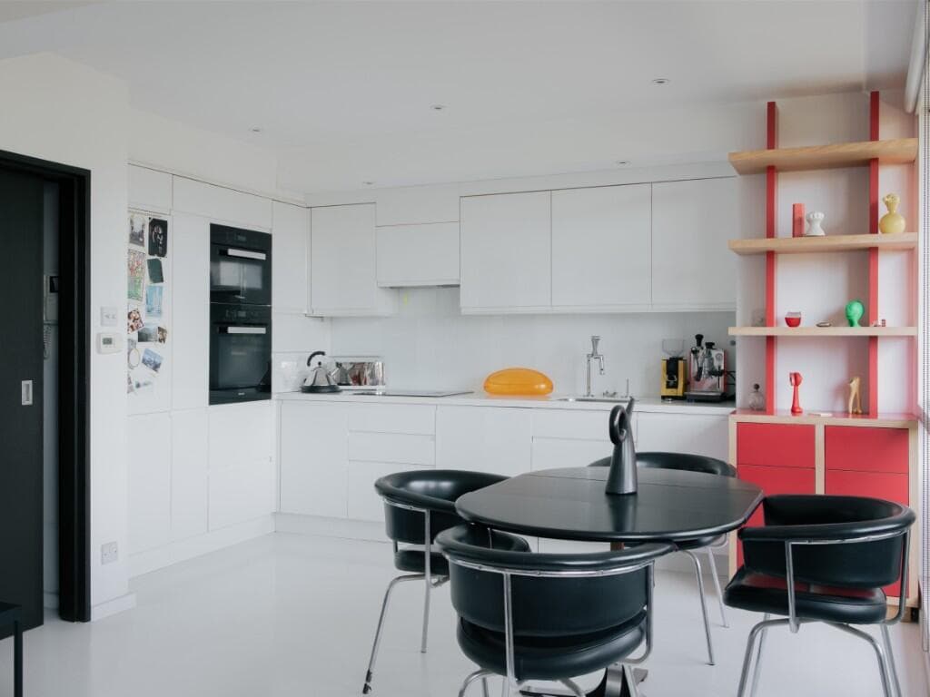 2 bedroom apartment for sale in Keeling House, London, E2
