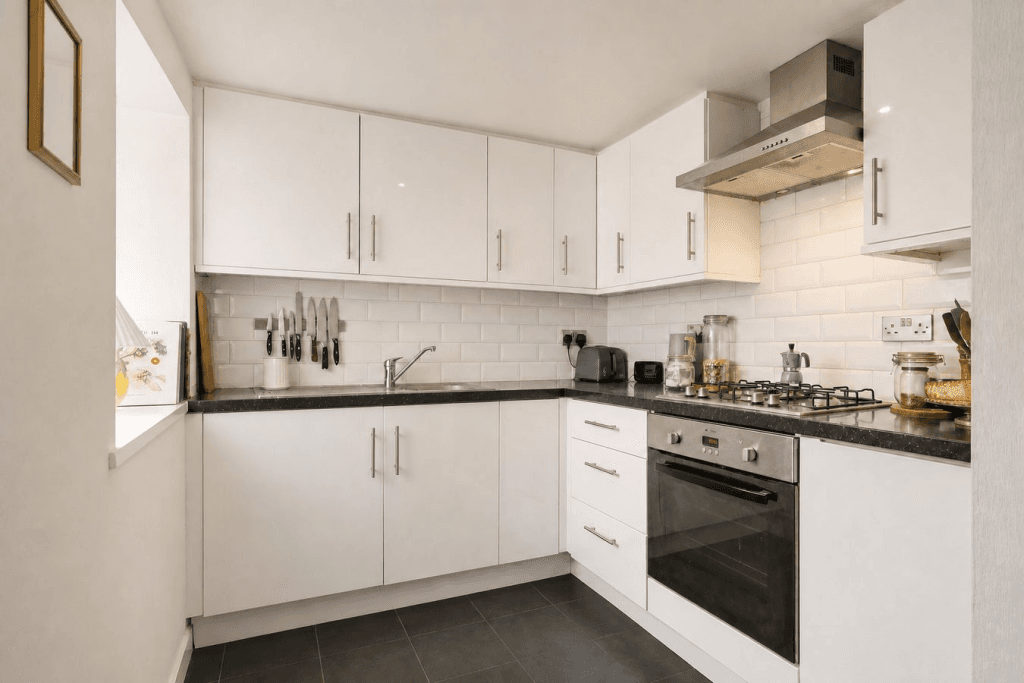 1 bedroom ground floor maisonette for sale in 49-51 Palace Square, London, SE19