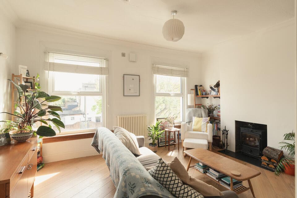 1 bedroom flat for sale in Lulworth Road, Nunhead, London, SE15