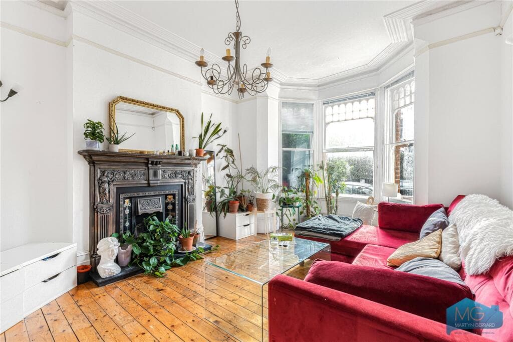 4 bedroom terraced house for sale in Elder Avenue, Crouch End, London, N8