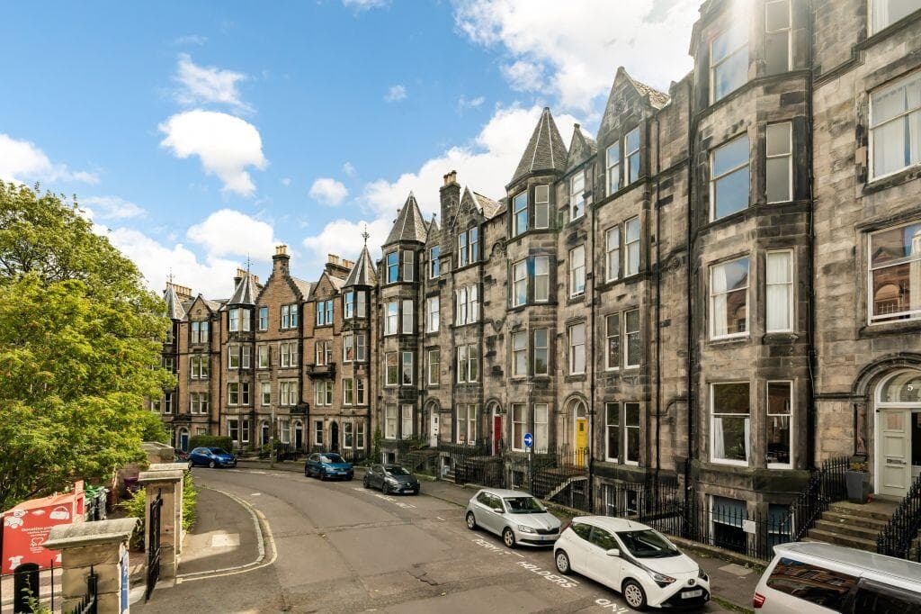 5 bedroom flat for sale in 7/1 Warrender Park Crescent, Marchmont, Edinburgh, EH9 1DX, EH9