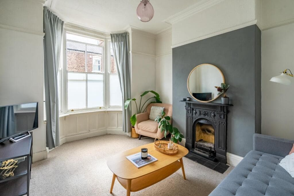 2 bedroom terraced house for sale in Neville Street, York, YO31