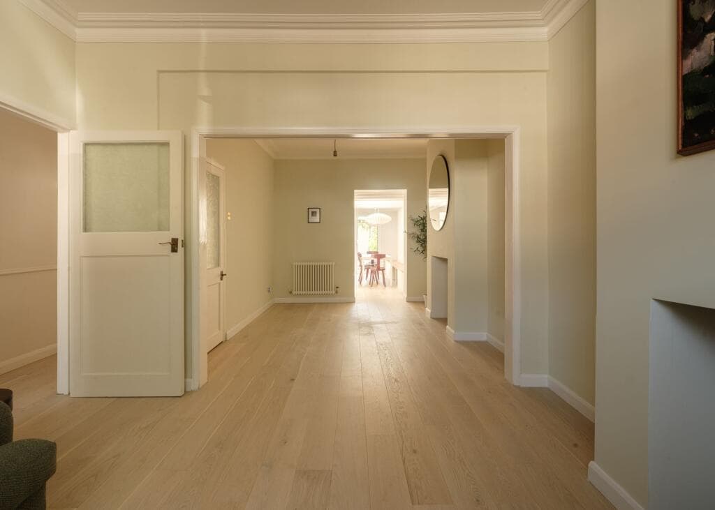 3 bedroom terraced house for sale in Pearcroft Road, Leytonstone, London, E11