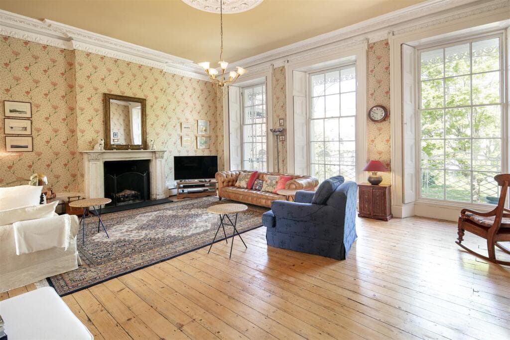 5 bedroom maisonette for sale in Caledonia Place, Clifton, Bristol, BS8