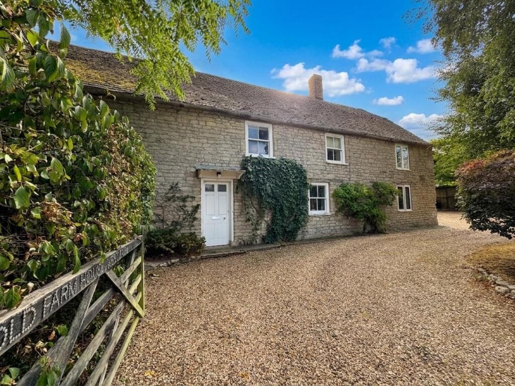 5 bedroom detached house for sale in Preston, Chippenham, SN15