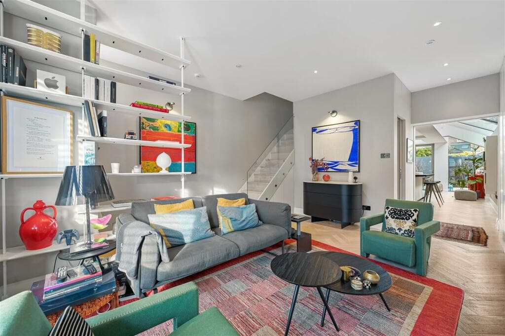 3 bedroom terraced house for sale in Nasmyth Street, London W6