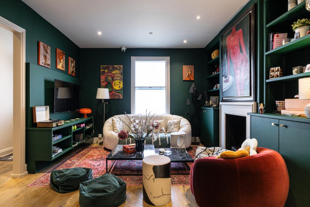 3 bedroom terraced house for sale in Wandsworth Road, London, SW8