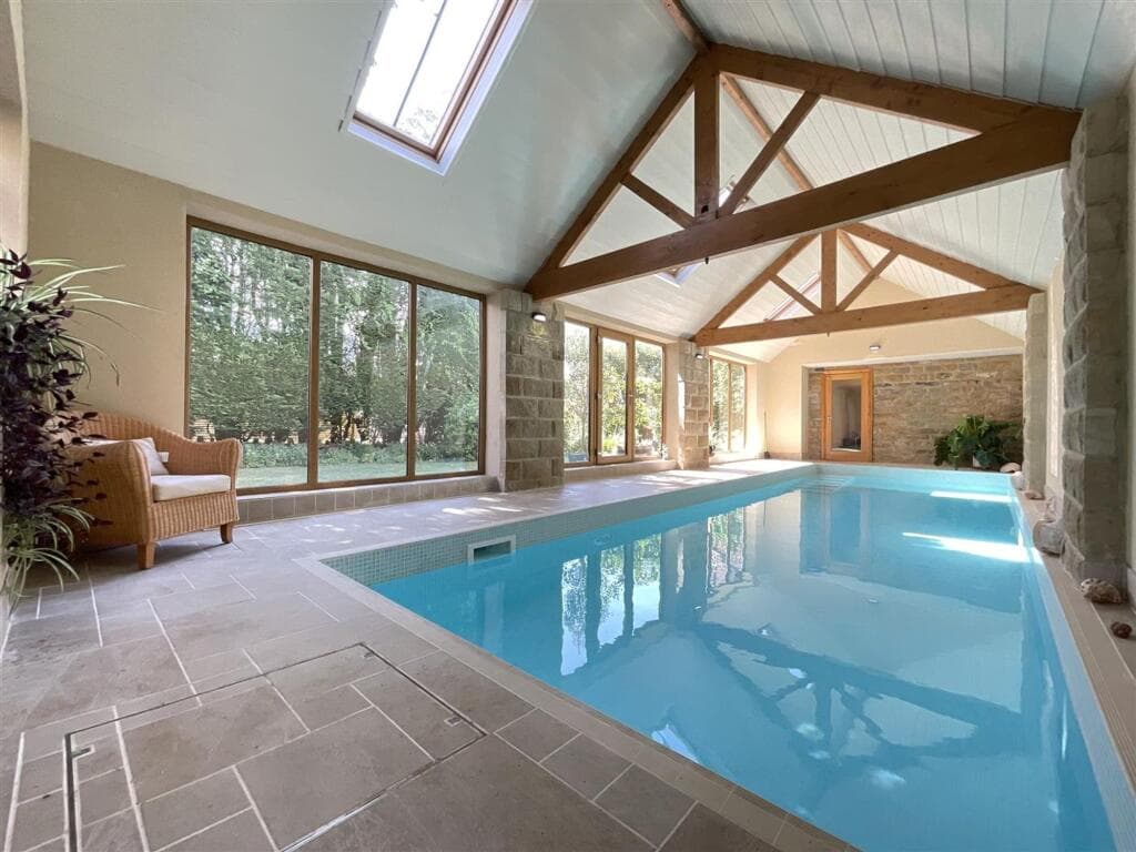 6 bedroom house for sale in Scalby Road, Scalby, YO13