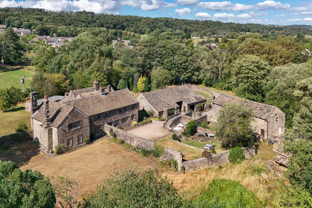 9 bedroom detached house for sale in Wilsden Road, Harden, Bingley, West Yorkshire, BD16