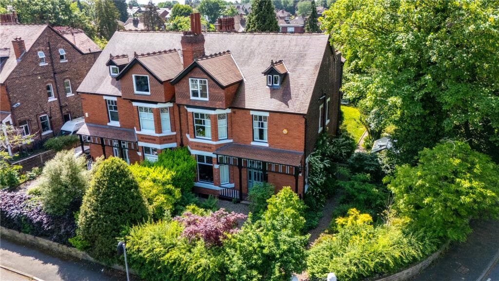 7 bedroom semi-detached house for sale in Clifton Road, Heaton Moor, Stockport, SK4