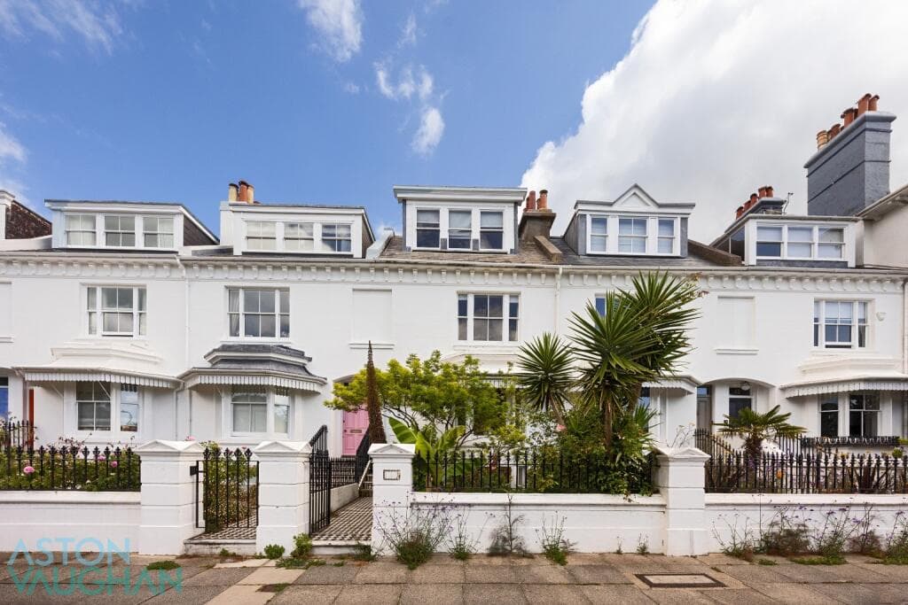 6 bedroom terraced house for sale in Brighton, East Sussex, BN1