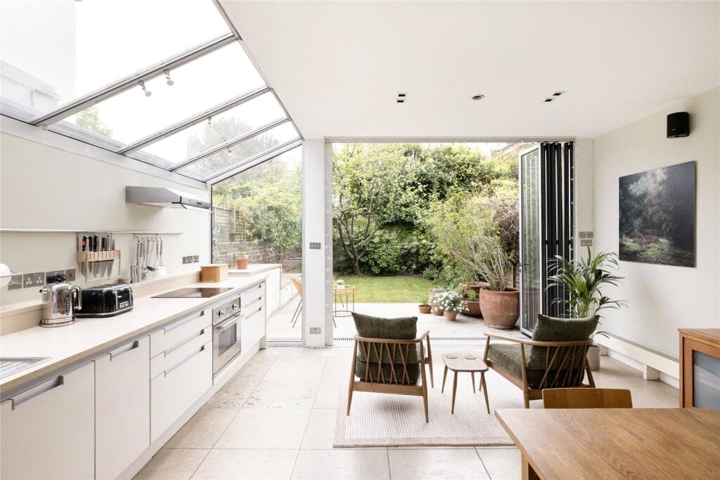 5 bedroom house for sale in Wallingford Avenue, London, W10