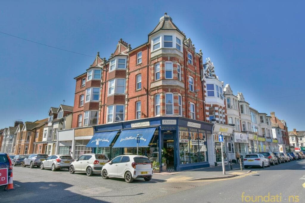 1 bedroom flat for sale in St Leonards Road, Bexhill-on-Sea, TN40