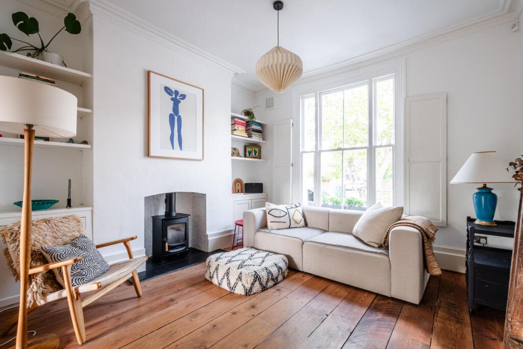 2 bedroom detached house for sale in Lansdowne Drive, London, E8