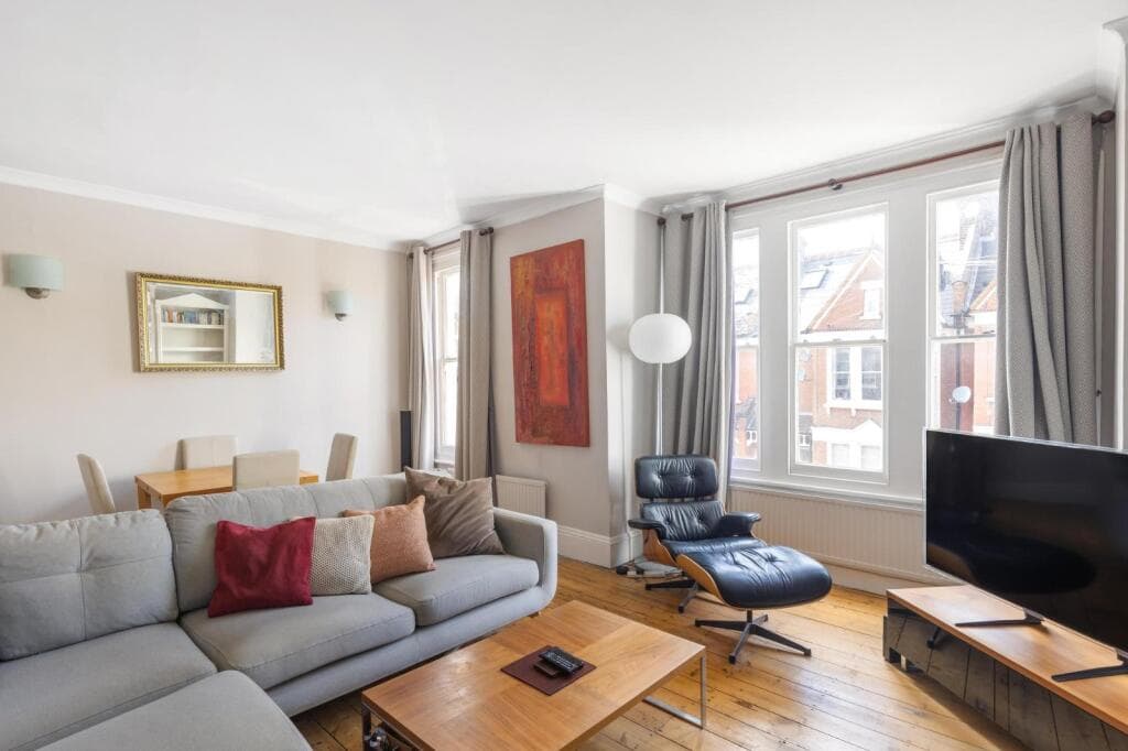 2 bedroom maisonette for sale in Beira Street,
Clapham, SW12