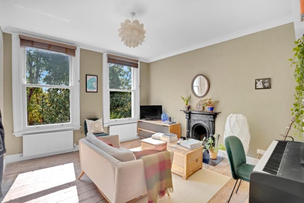 1 bedroom flat for sale in Peckham Rye, London, SE15