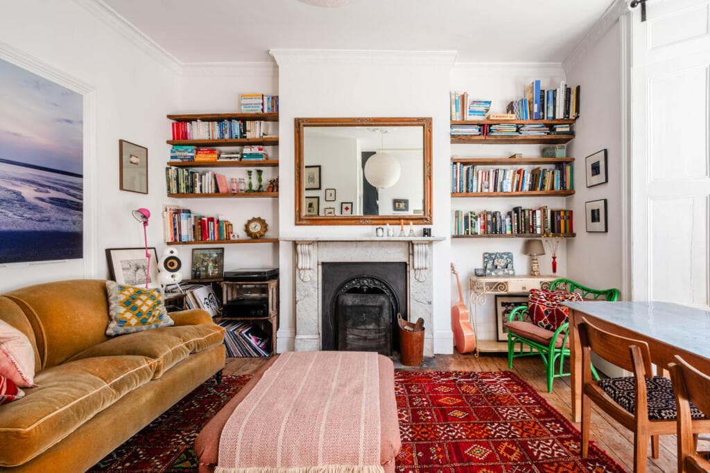 1 bedroom flat for sale in St. Mark's Rise, E8