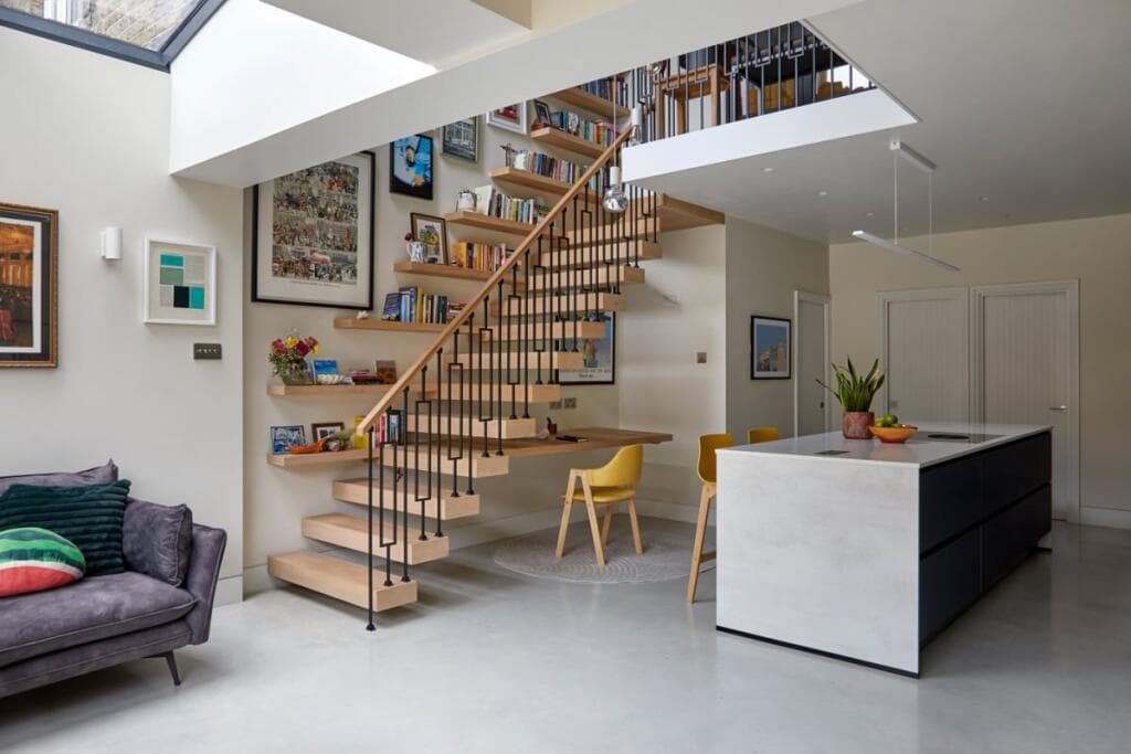 4 bedroom terraced house for sale in Overcliff Road, London, SE13