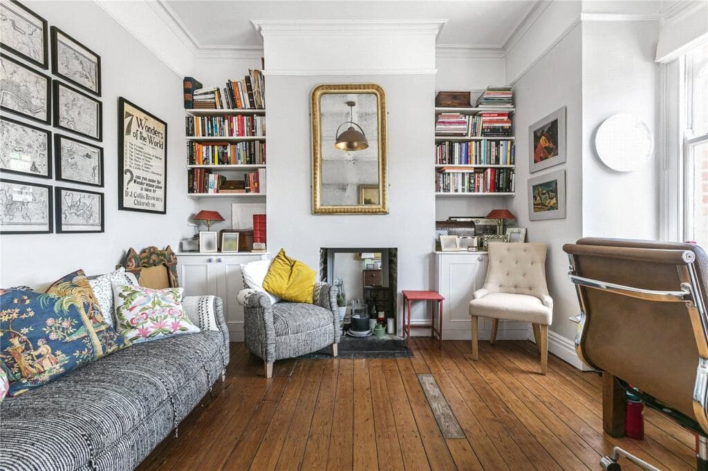 2 bedroom apartment for sale in Lyham Road, London, SW2